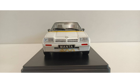 OPEL Manta B 400 1981 White 1-24 WHITEBOX  WB124112, масштабная модель, 1:24, 1/24