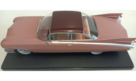 CADILLAC Eldorado Seville 1959 Light Pink 1-24 WHITEBOX WB124235, масштабная модель, 1:24, 1/24