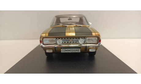 OPEL Commodore A GS/E Coupe 1970 Gold/Black  1-24  WHITEBOX  WB124105, масштабная модель, 1:24, 1/24