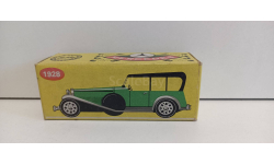 коробка от модели mercedes от фирмы estetyka