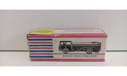 коробка от модели skoda wasserwagen от фирмы permot