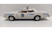 PLYMOUTH Fury ’New York City Police Department’ (NYPD) Auxiliary 1977 1-24 GREENLIGHT 85601, масштабная модель, 1:24, 1/24