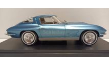 CHEVROLET Corvette C2 Stingray 1963 Light Blue Metallic 1-24 WHITEBOX WB124232, масштабная модель, 1:24, 1/24