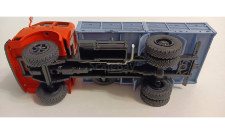 МАЗ-5335 1-43 легендарные грузовики СССР LG020, масштабная модель, 1:43, 1/43
