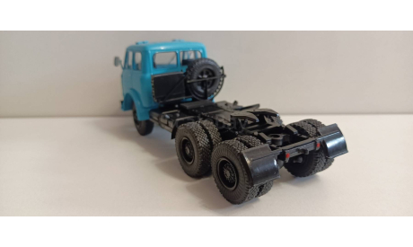 МАЗ-515 1-43 легендарные грузовики СССР LG056, масштабная модель, 1:43, 1/43