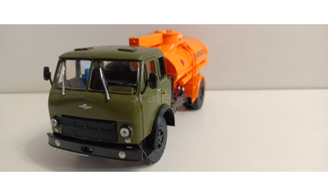 АЦ-8-500А 1-43 легендарные грузовики СССР LG060, масштабная модель, машина, 1:43, 1/43