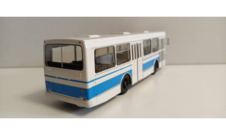 автобус ЛАЗ-4202 1-43 Советский Автобус 900346, масштабная модель, 1:43, 1/43