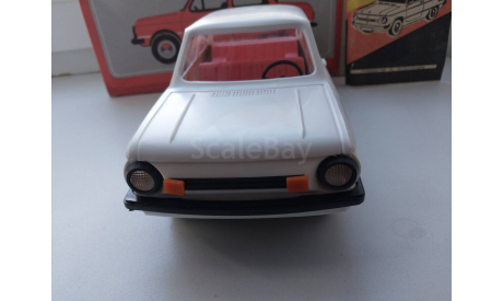 ЗАЗ 968М ЭЛЕКТРОМЕХАНИЧЕСКАЯ ИГРУШКА, масштабная модель, 1:18, 1/18