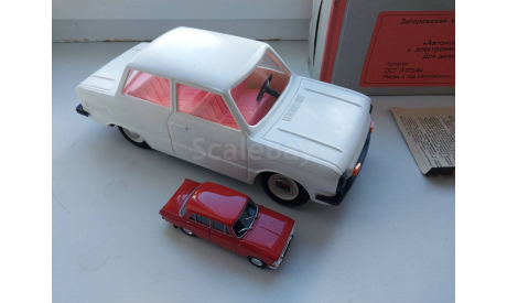ЗАЗ 968М ЭЛЕКТРОМЕХАНИЧЕСКАЯ ИГРУШКА, масштабная модель, 1:18, 1/18