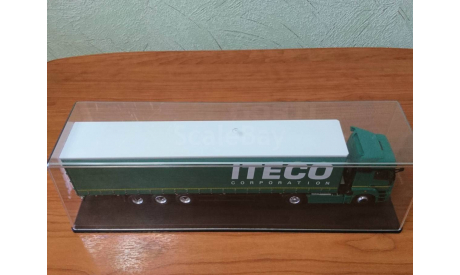 КАМАЗ 5490 с полуприцепом НЕФАЗ-93341 в боксе, масштабная модель, 1:43, 1/43