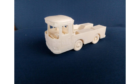 КИТ тягач из ЛиАЗ-677, сборная модель автомобиля, 1:43, 1/43