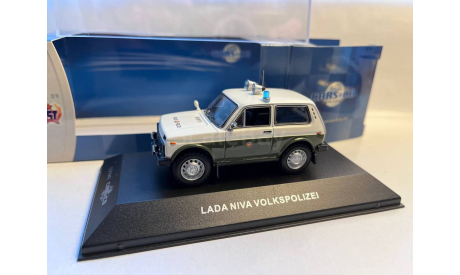 ВАЗ 2121 Нива Полиция Volkspolizei CCC040, масштабная модель, IST Models, scale0