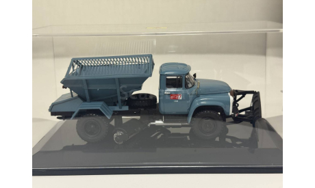 Пескоразбрасыватель ЗИЛ ПР-130 Ленинград - 1968 г.DIP MODELS, масштабная модель, scale43