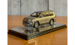 Toyota Land Cruiser 300 1:64