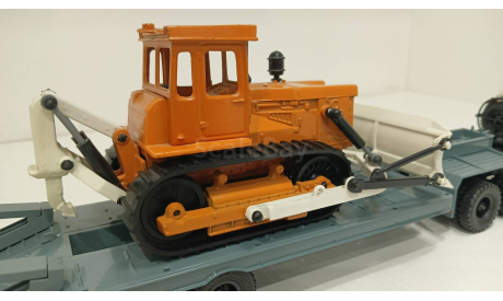 КрАЗ-258Б1с п/п ЧМЗАП-5523 (ДЗ-109Б), масштабная модель, scale43