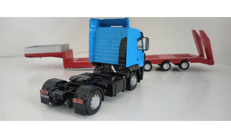 МАЗ-5440 с п/п трал, масштабная модель, scale43