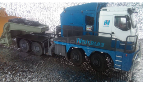 Грузовик Николас Трактомас,8Х8 + трал ЧМЗАП -5247 + бульдозер KOMATSU D 455A, редкая масштабная модель, scale50