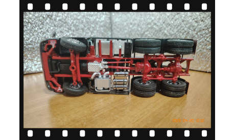 Седельный тягач NISSAN DIESEL,UD Quon.2Х6, редкая масштабная модель, Kyosho Original Nippon, 1:43, 1/43