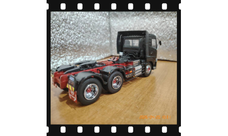 Седельный тягач NISSAN DIESEL,UD Quon.2Х6, редкая масштабная модель, Kyosho Original Nippon, 1:43, 1/43