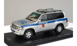 Spark MINIMAX A003 Toyota Land Cruiser 100 ’ДПС’ г.Москва, 1:43