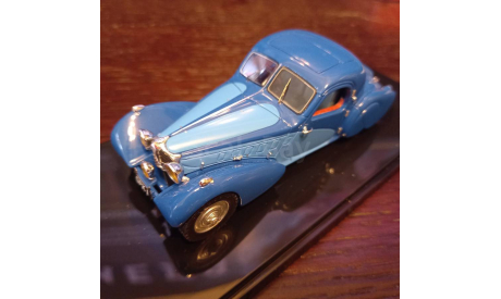 Bugatti 57 SC Corsica 1938 от Luxcar 010 в 1:43 закрыто заднее колесо, литые диски, масштабная модель, scale43