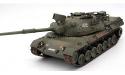 модель танка Leopard A1 в 1:35 от Тamiya