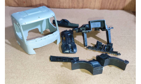 Кабина камаз-65952 к5 - комплект для сборки 1/43, запчасти для масштабных моделей, AVD Models, scale43