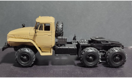 урал-44202 седельный тягач - бежевый 1/43, масштабная модель, Элекон, scale43, УралАЗ