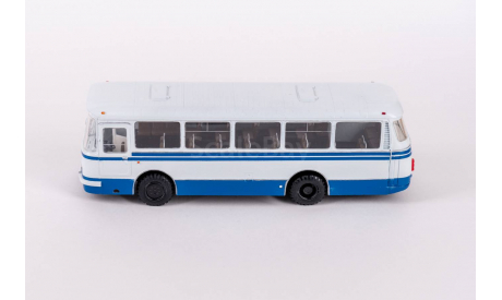 Автобус ЛАЗ-695Н ФИНОКО, масштабная модель, scale43