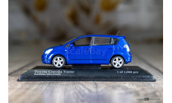 Toyota Corolla Verso 2004 Blue metallic Minichamps