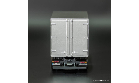 Mercedes-Benz AXOR 1833, Koffer, 2004 MINICHAMPS, масштабная модель, scale43