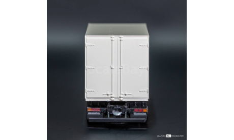 Mercedes-Benz ATEGO 1828, Koffer,   MINICHAMPS, масштабная модель, scale43