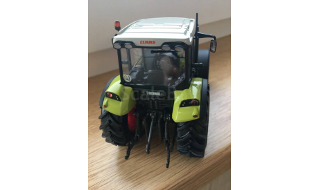 Tрактор CLAAS AXOS 240 1:32, масштабная модель трактора, Schuco, scale32