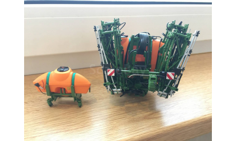 Опрыскиватель Amazone UF1801 с FT1001 1:32, масштабная модель трактора, Universal Hobbies, scale32