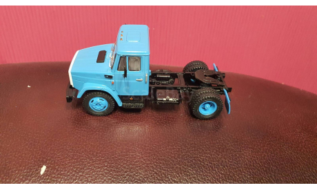 седельный тягач ЗИЛ-442160 ( ЗИЛ-4331 ), масштабная модель, scale43
