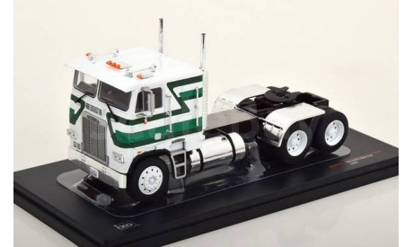 TR149 Ixo 1/43 седельный тягач FREIGHTLINER FLA 1993 White/Green, масштабная модель, scale43