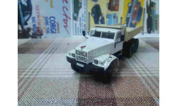 7167108 Atlas 1/43 Краз 256 самосвал, белый/бежевый