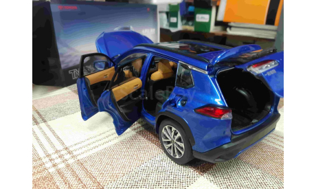CPM18449 CPM 1/18 Toyota Corolla CROSS Blue, масштабная модель, scale18