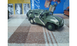 ДеА216 Деагостини Бронетехника 1/43 Газ-233014 ’Тигр’