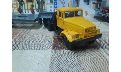 101470 Автоистория 1/43 Краз 258Б1 +ЧМЗАП-5523, масштабная модель, 1:43