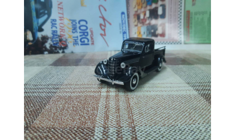 H551b Наш Автопром 1/43 Газ 11-415, масштабная модель, scale43