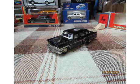 А13 Саратов 1/43 Газ 13 Чайка  с МИ, масштабная модель, scale43