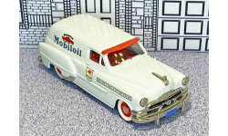 BRK 031 Brooklin 1/43 Pontiac Sedan Delivery Van ’Mobil Oil’ 1953 White