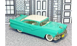 BRK 023 Brooklin 1/43 Ford Fairline 2-door Victoria Hard Top 1956 green/white