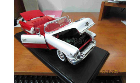 9869W Welly 1/18 1955 Oldsmobile Super 88, масштабная модель, scale18