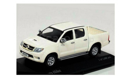 Toyota HiLux pick-up double cab 2006 LHD Minichamps 1/43 WHITE! -  1:43 Тойота ’ХайЛюкс’ 4х4 AWD БЕЛАЯ, масштабная модель