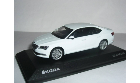 Skoda Superb B8 (Superb-III) 1/43 --- Шкода Суперб-3 - 2015г БЕЛАЯ / white, масштабная модель, 1:43, iScale, Škoda