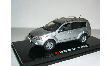 Mitsubishi Outlander XL 4WD 2009  Vitesse 1/43 ---  Мицубиси Оутлендер 4х4 серебро / SILVER, масштабная модель, 1:43