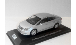 УЦЕНКА! Дефект! См.текст! Toyota Avensis  T27 limousine Minichamps 1/43 Тойота Авенсис 2009 седан серебристая/ silver  1:43