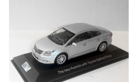 УЦЕНКА! Дефект! См.текст! Toyota Avensis  T27 limousine Minichamps 1/43 Тойота Авенсис 2009 седан серебристая/ silver  1:43, масштабная модель, scale43